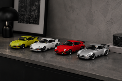 1974 Porsche 911 Turbo 3.0 Diecast Model | 1:24 Display Car